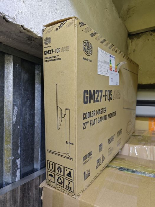 Мониторы и аксессуары к ним