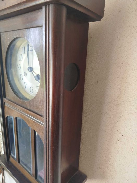 Стар стенен английски часовник