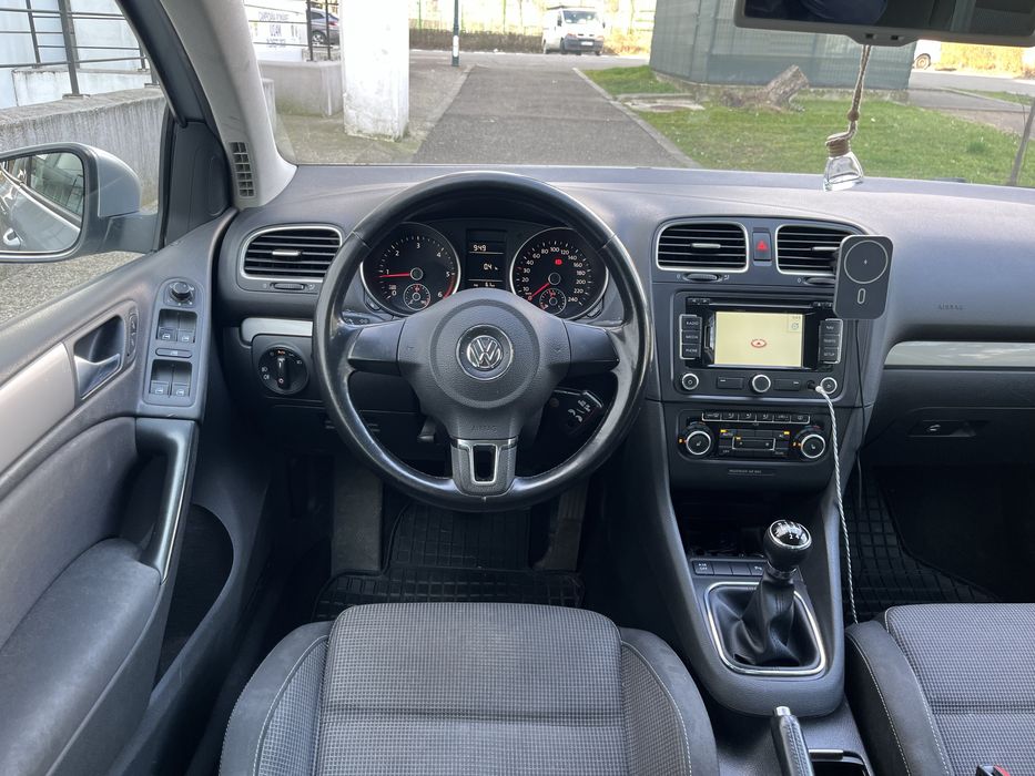 VOLKSWAGEN Golf 2010 — imagine 5