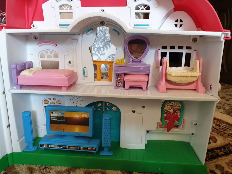 Домик с куклами .