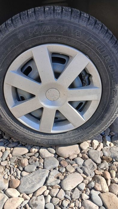 Продам колпаки на колеса