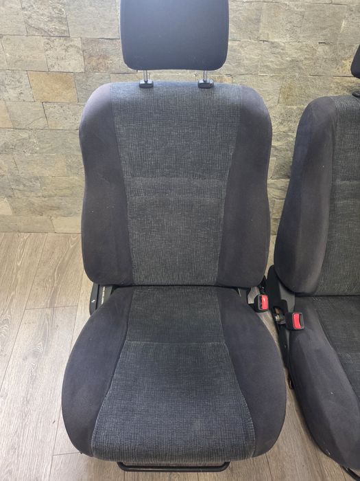 Седалки , салон Toyota Corolla E 12