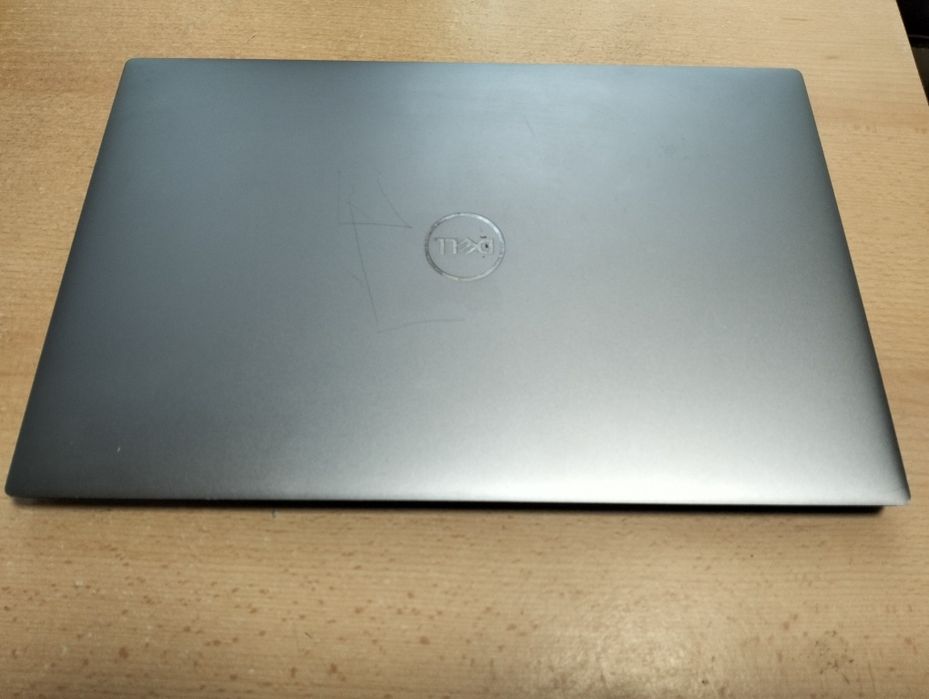 Laptop Dell Precision 5550 cpu i9 Generatia 10 32 GB DDR4, touchscreen,, gaming