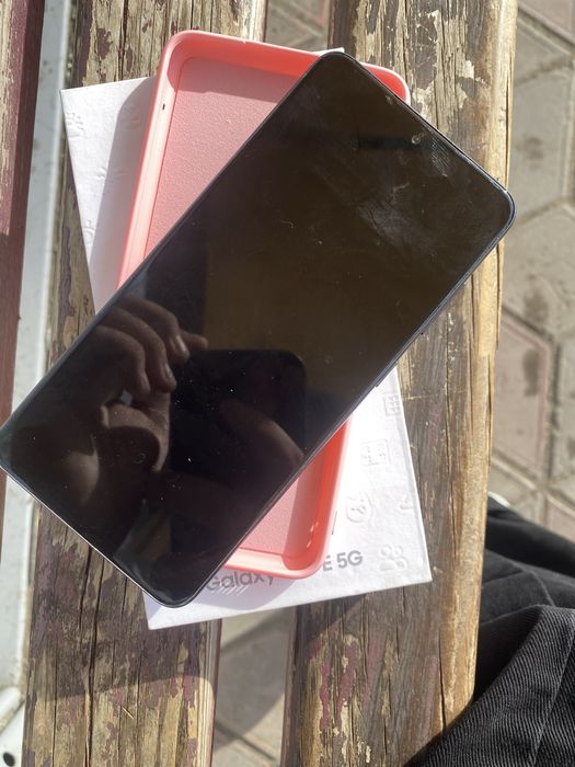 Продам Самсунг S21 FE 5G
