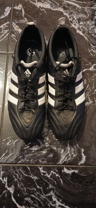 Оригинални бутонки Adidas