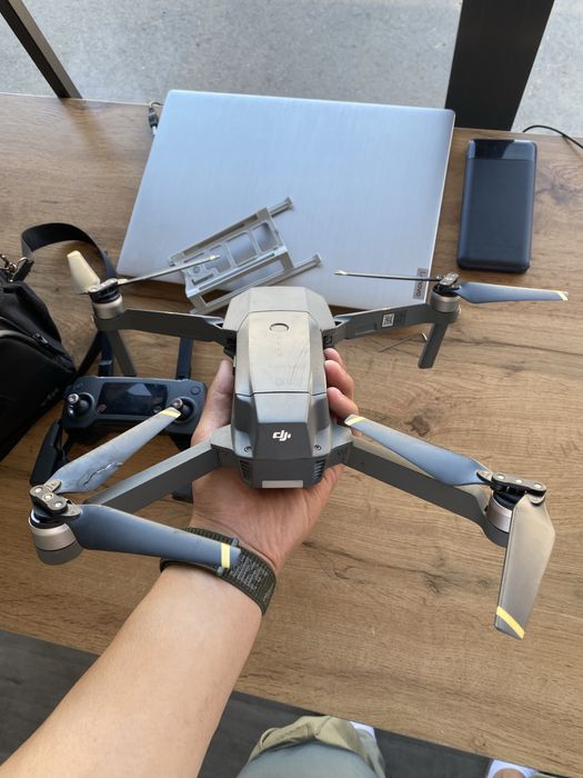 дрон DJI MAVIC pro