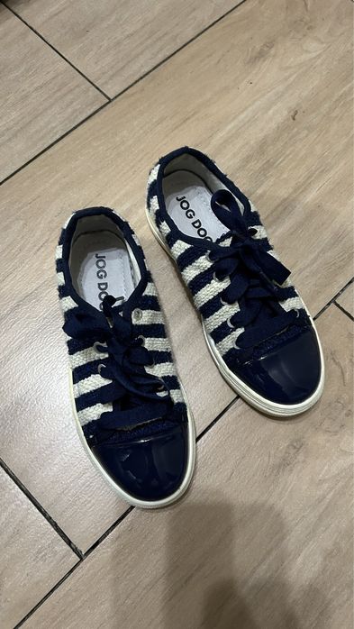 Кроссовки детские