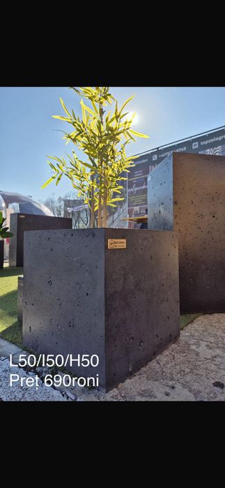 Ghivece și jardiniere din beton