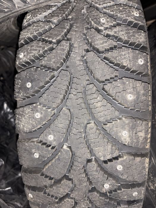 Покрышка шиповный