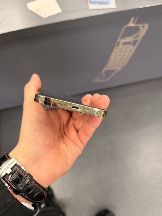 13 pro max Gold 92% battery health