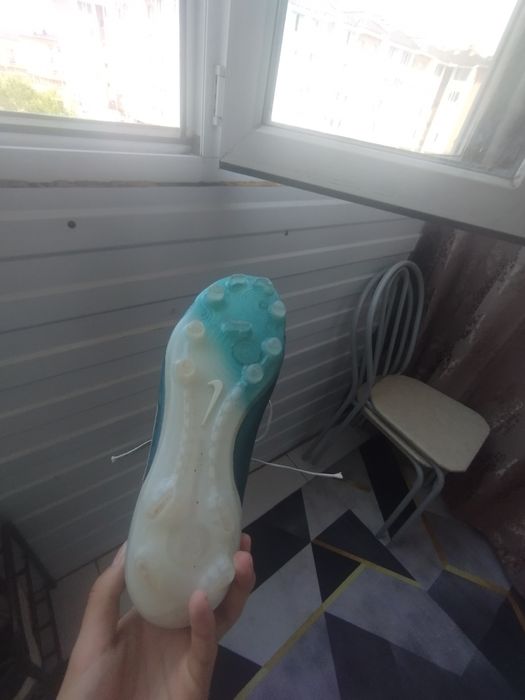 Бутсы и Сороконожки