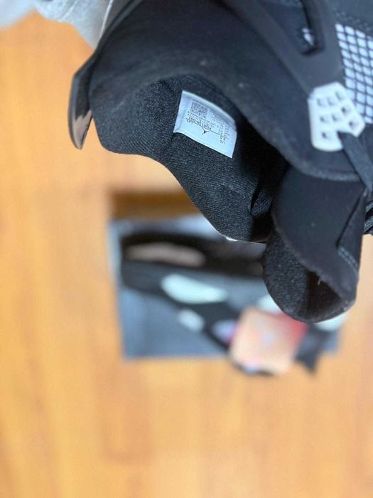 #PREDARE PERSONALA# Nike Air Jordan 4 White Thunder Editie Limitata