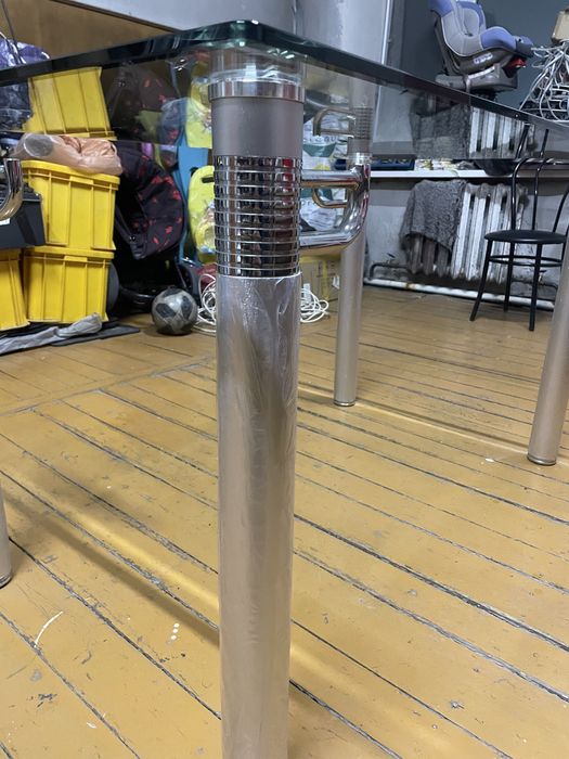 Стол стеклянный новый