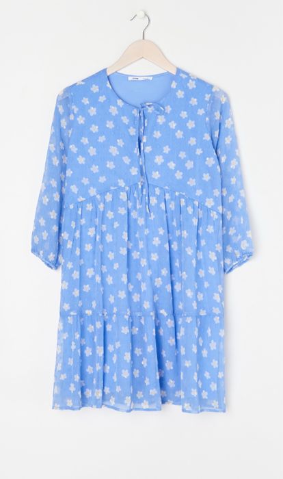 Рокля с флорален дизайн