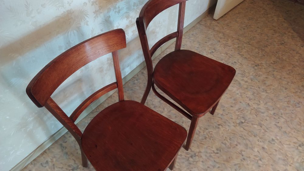 Два стула деревянных СССР.