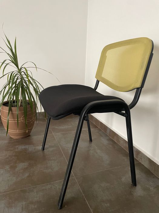 Конферентен стол