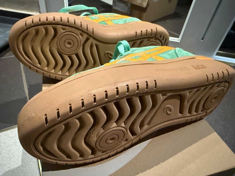 Дамски кецове от велур ASICS