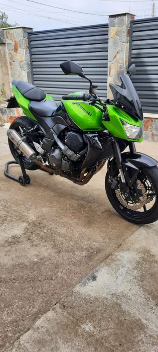 Vând Kawasaki ZR750L