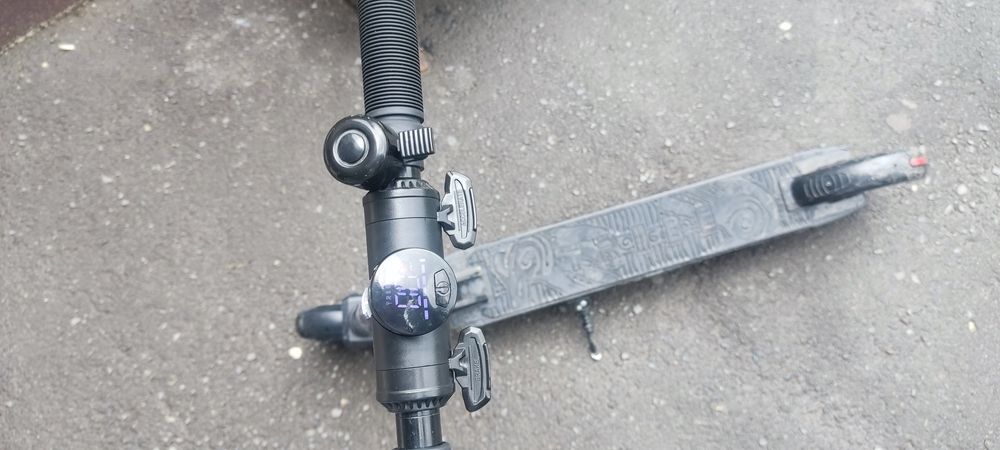 Продам электросамокат