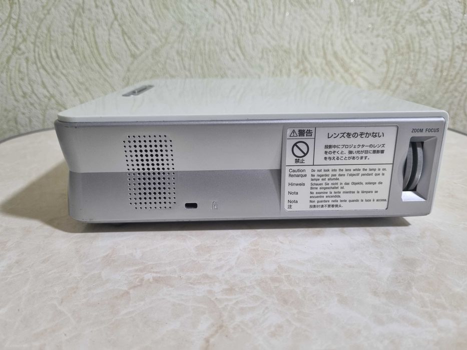 Proektor Sony VPL-CS5 JAPAN