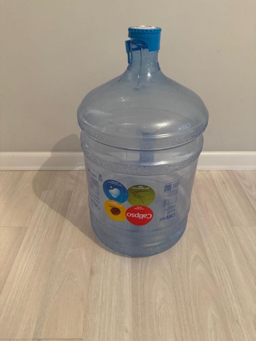 Продам 19 литровые бутыли