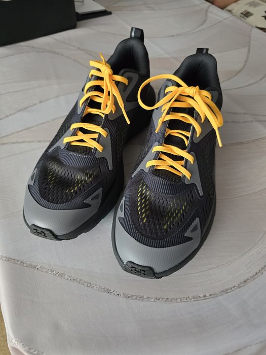 Обувки Under Armour - ЧИСТО НОВИ!