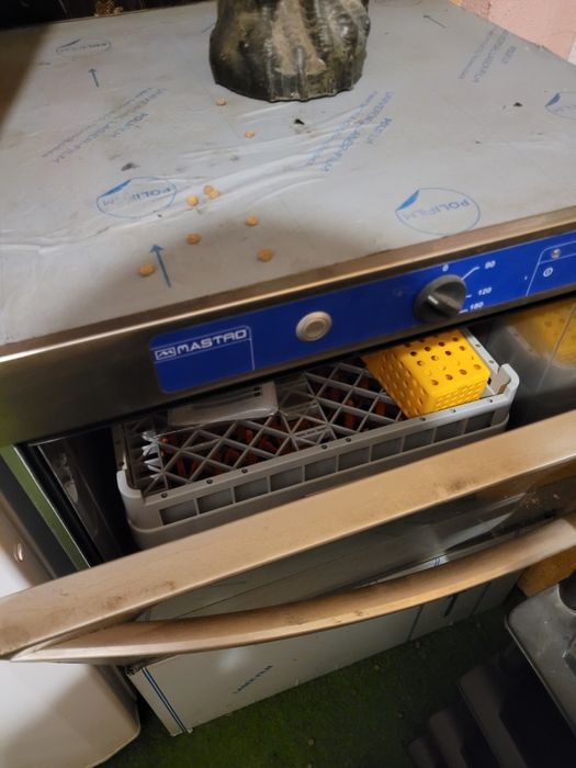 Mașină de spălat vase