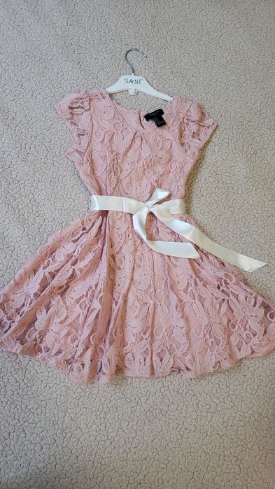 Два платья за 7500тг на 4годика