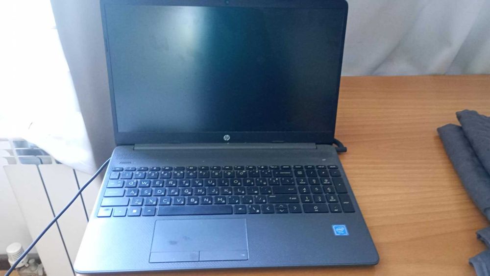 ЛАПТОП HP LAPTOP 15-DW1004NU - 2ра употреба, много малко ползван