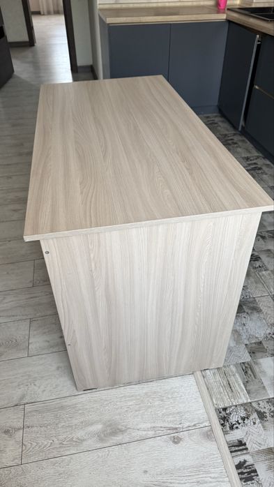 Продам стол письменный