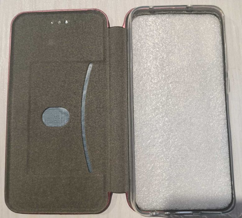 Отдам за шоколадку чехол на Redmi Note 8