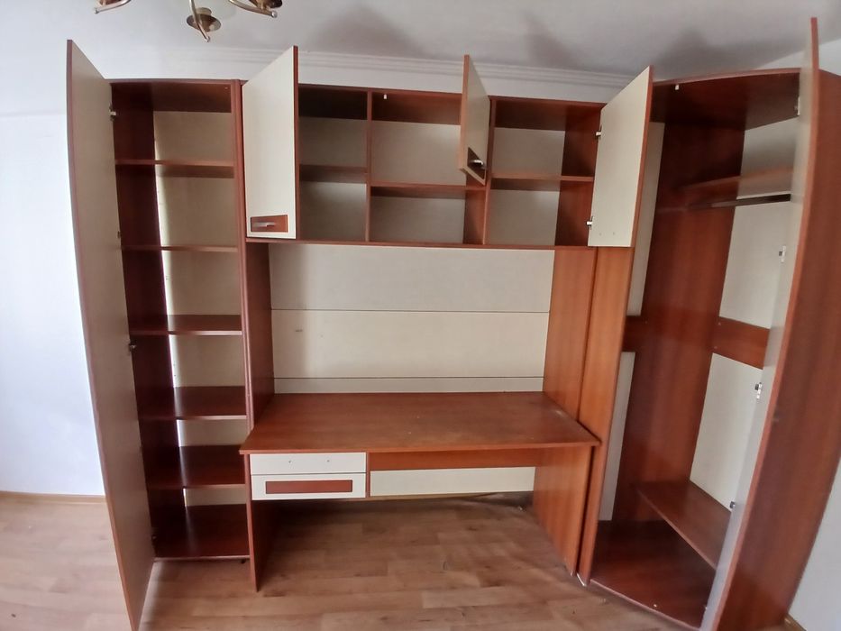 Продам шкаф с письменным столом есть доставка