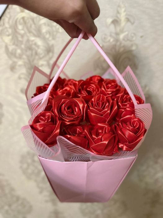 Букет из атласной ленты