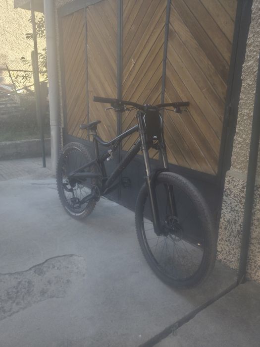 Продавам Custom Btwin тип мекица