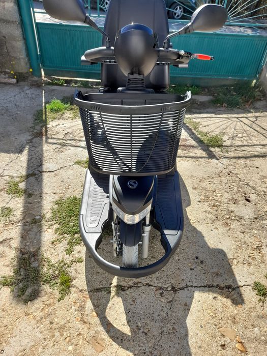 Електрическа количка