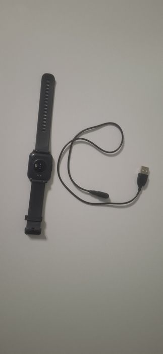 Электронные наручные часы "REALME"