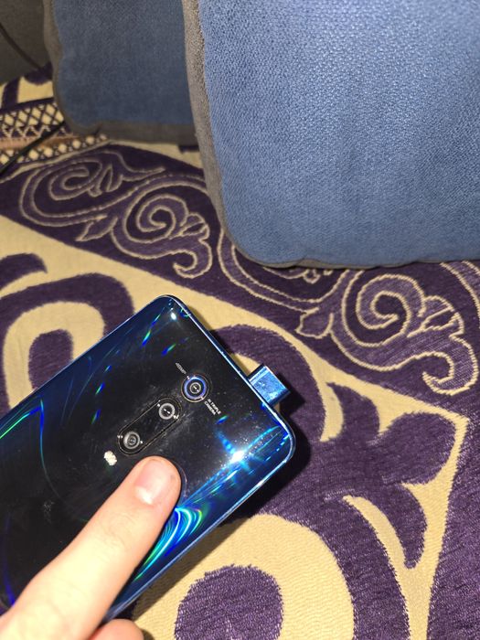 Прдам телефон Xiaomi Mi 9T pro