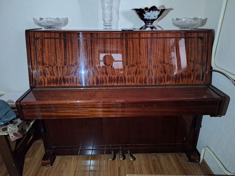 Продаётся пианино