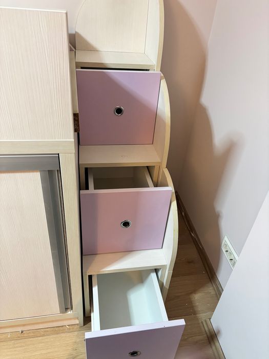 Pat supraetajat cu dulap copii 2-10 ani