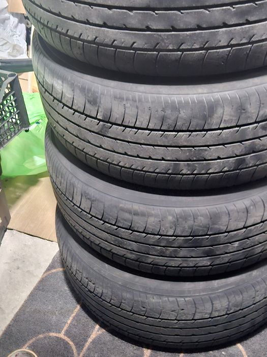 Шины б/у 215-55-R17 (зим+лет)