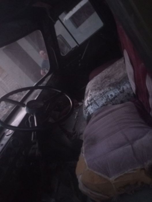 УАЗ сотилади  1981 йил