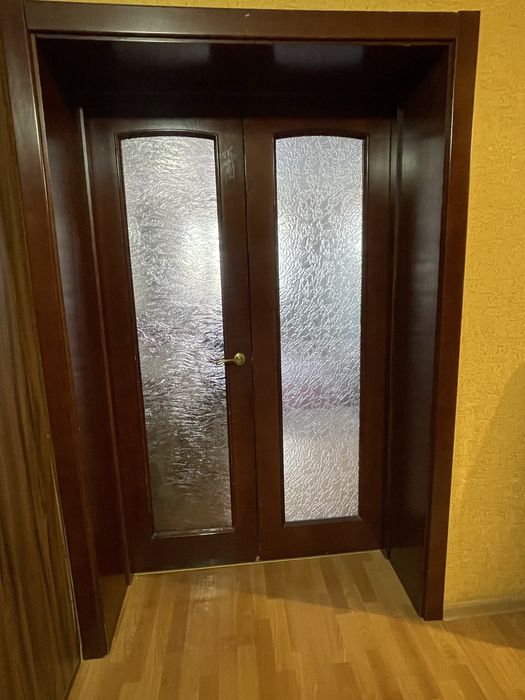 Продам двери б/у