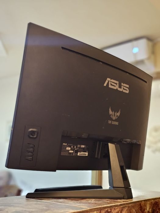 ASUS TUFF VG328H1B
31,5" Inchi
