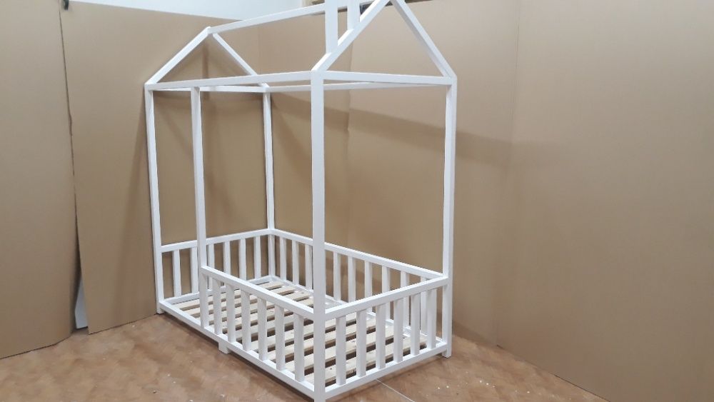 TRANSPORT GRATUIT.Pat casuta,cod 304