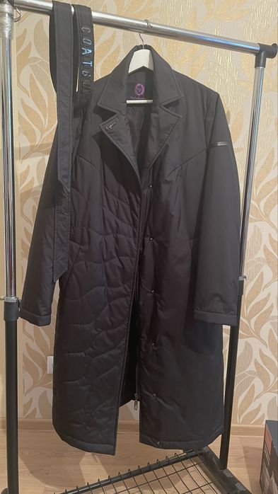 Плащ красивый ниже колен