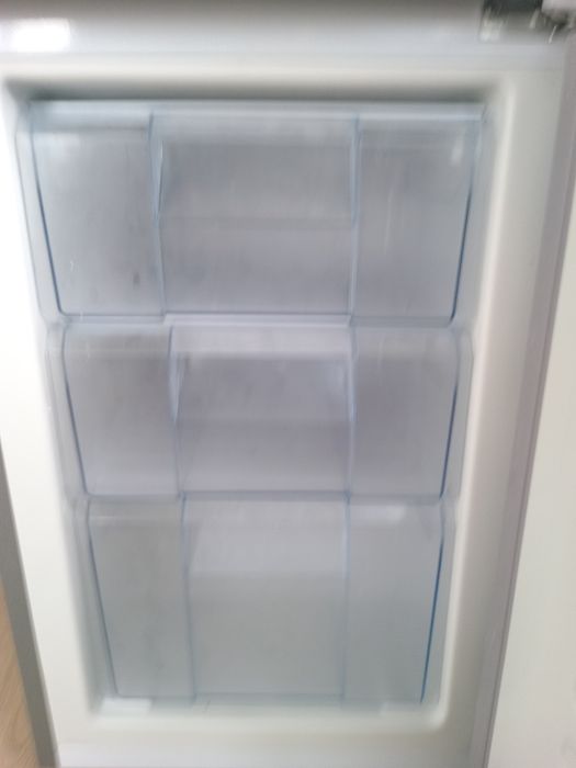 Продам холодильник лджи