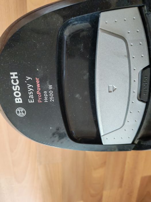 Продам пылесос Bosch с насадками
