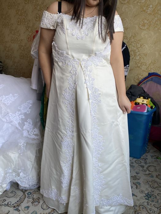 Продам свадебное платье новое