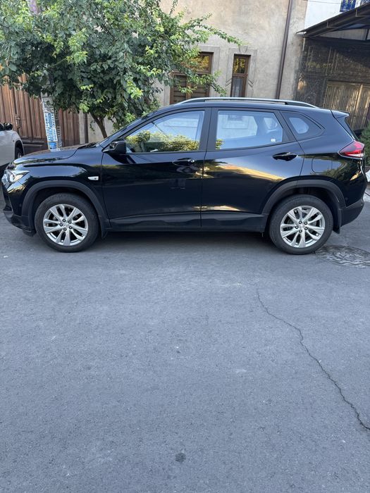 Tracker LTZ sotiladi