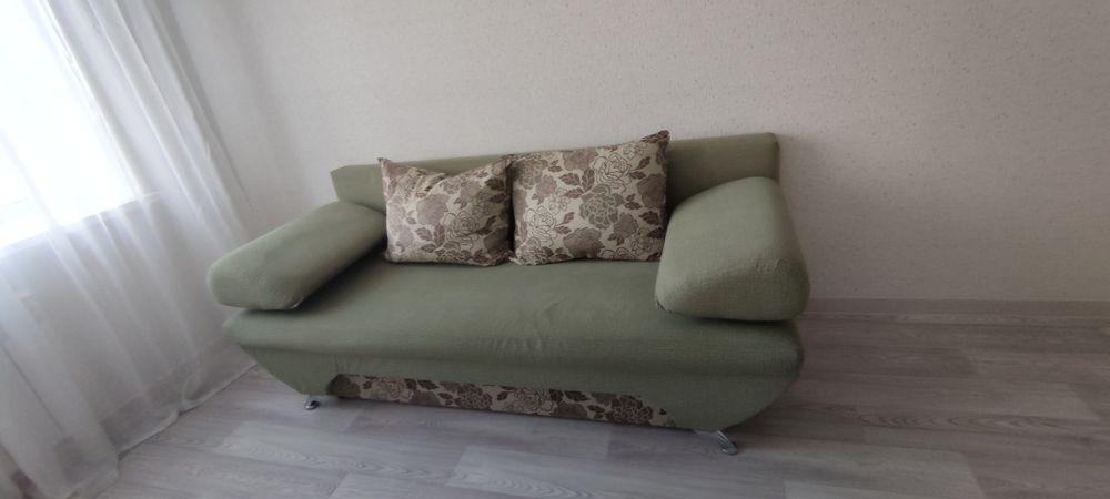 Диван в хорошем состоянии